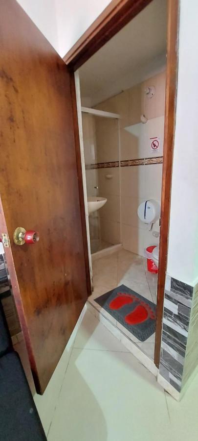 Hotel Medellin Calasanz Экстерьер фото