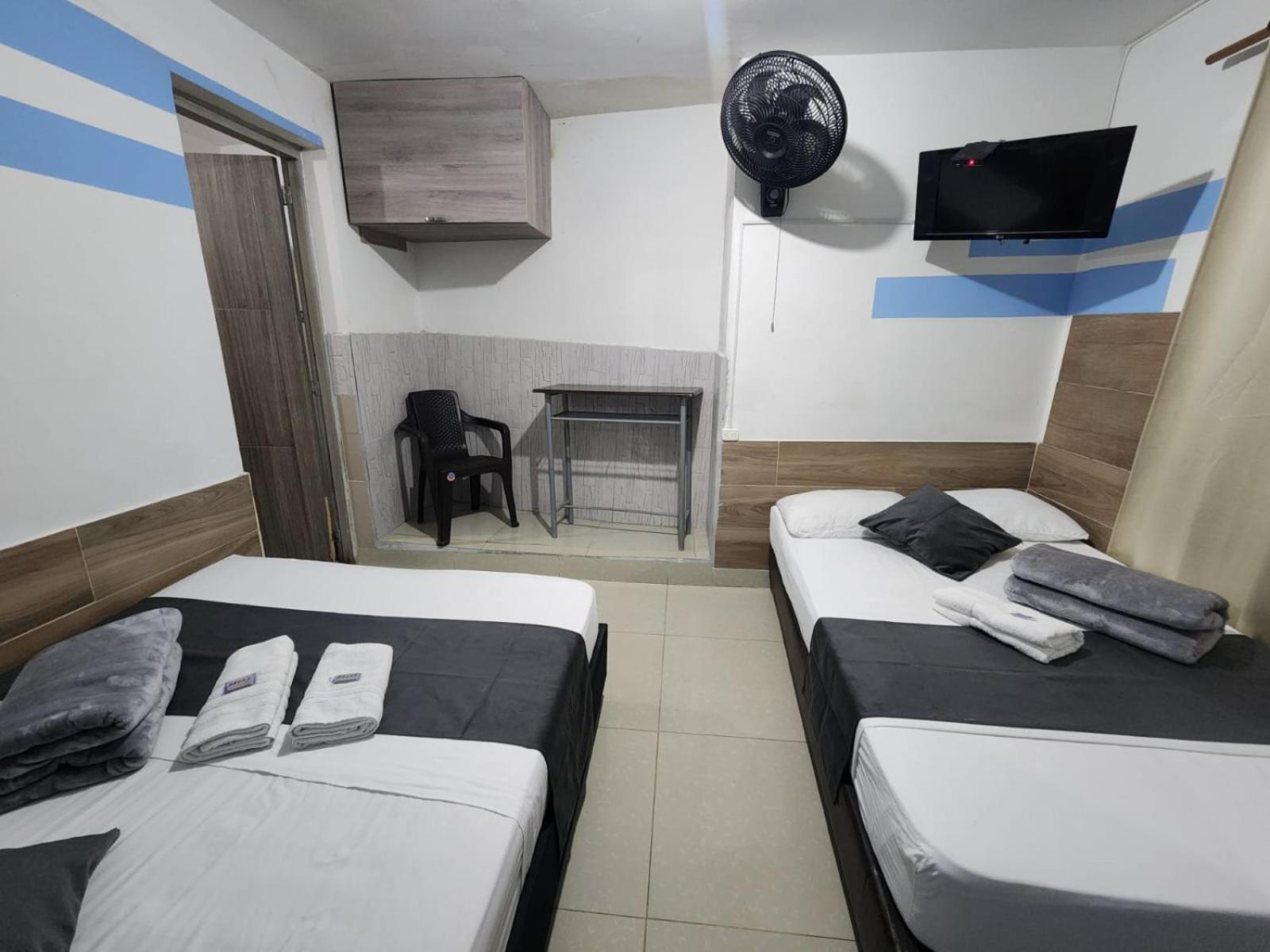 Hotel Medellin Calasanz Экстерьер фото
