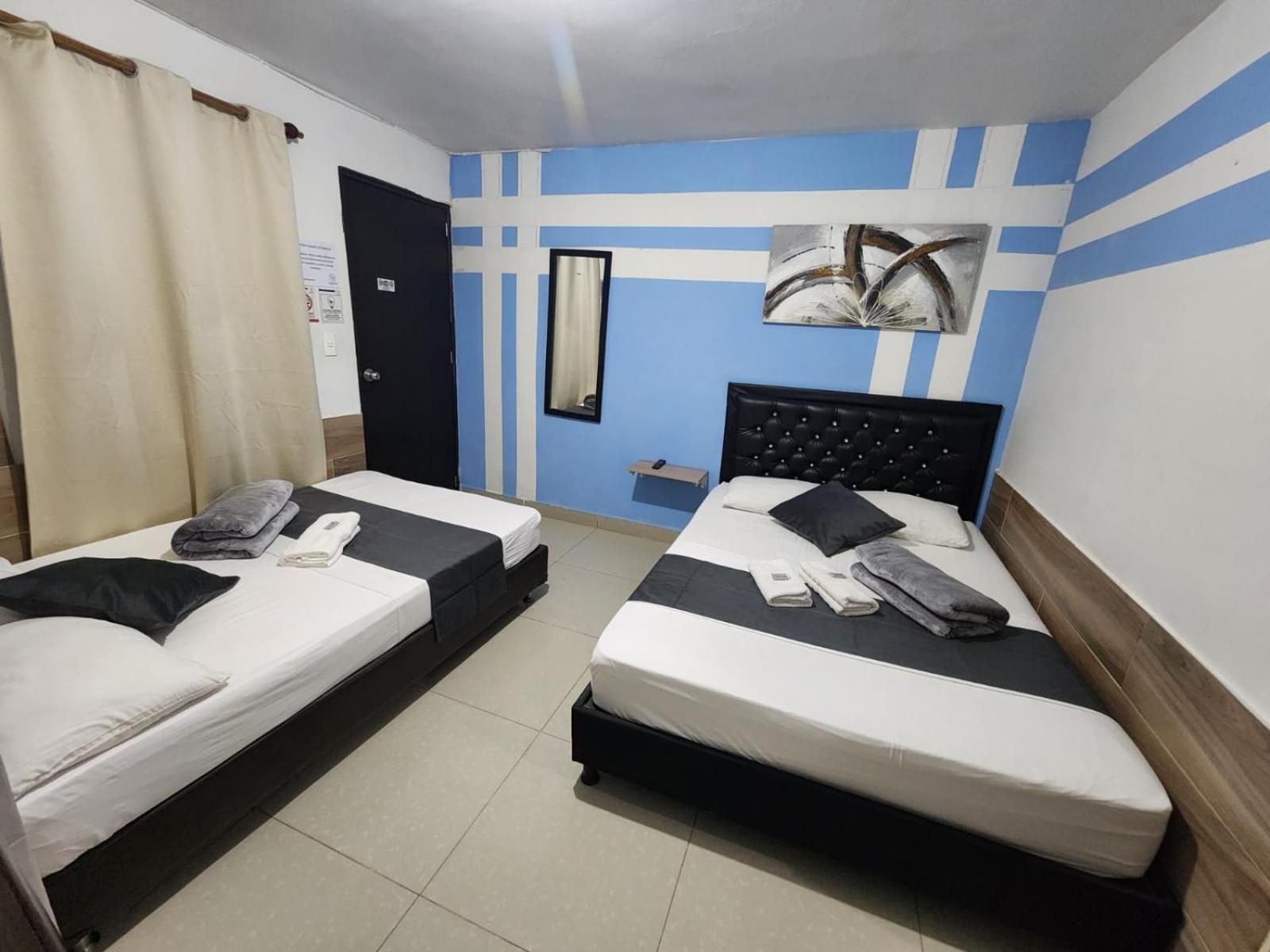 Hotel Medellin Calasanz Экстерьер фото