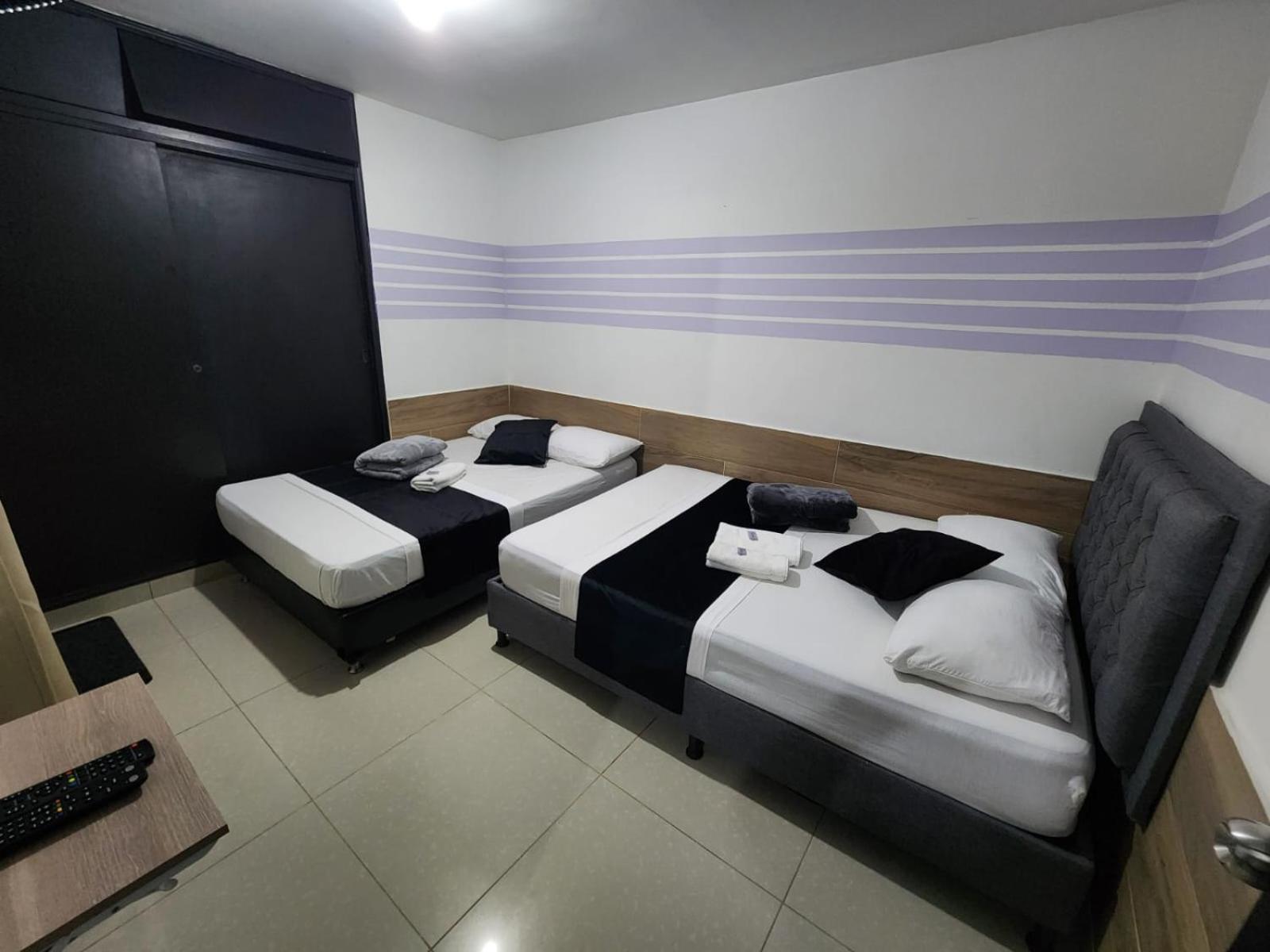 Hotel Medellin Calasanz Экстерьер фото
