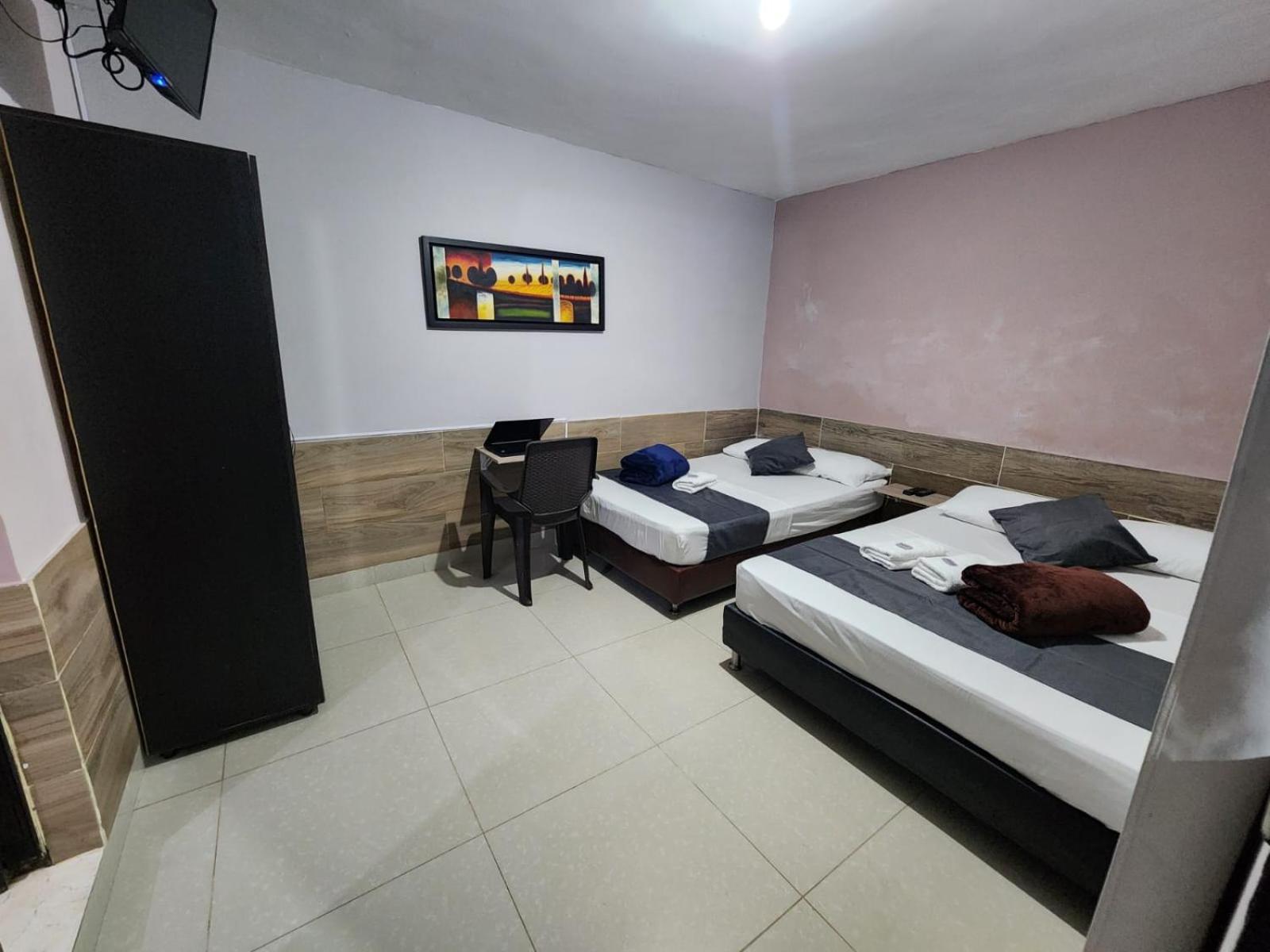 Hotel Medellin Calasanz Экстерьер фото